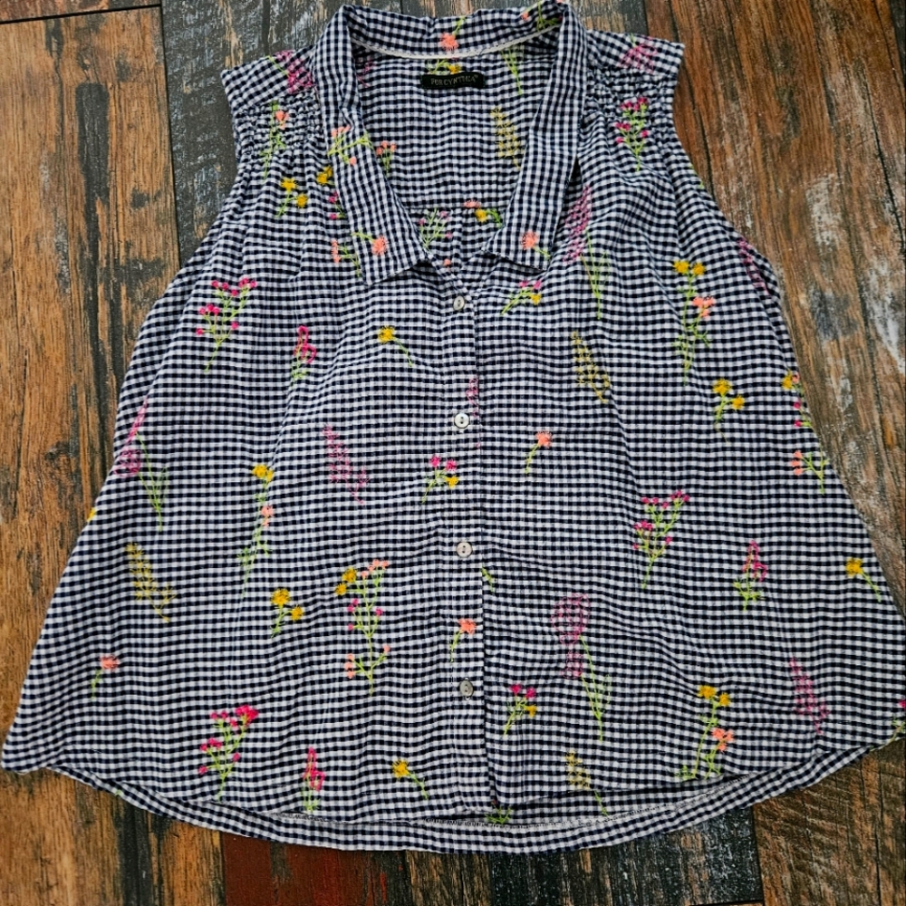 For Cynthia Floral Embroidered Sleeveless Shirt, Size Large